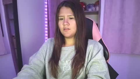 Snapshot of olivia_watson_ chatting on 10.12.25 Olivia online show from 10.12.25