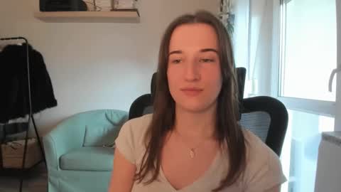 Snapshot of oliviaaa2003 chatting on 04.11.26 Oliwiaa2004 online show from 04.11.26