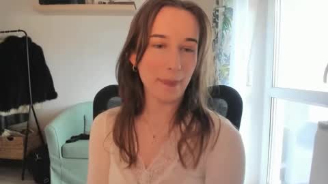 Snapshot of oliviaaa2003 chatting on 04.16.26 Oliwiaa2004 online show from 04.16.26