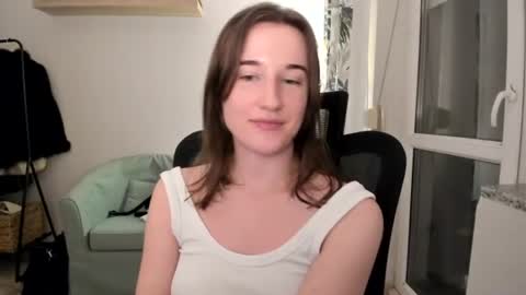 Snapshot of oliviaaa2003 chatting on 07.26.26 Oliwiaa2004 online show from 07.26.26