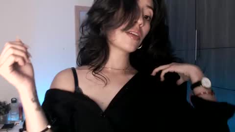 oliviaaa__ online show from 02.06.25