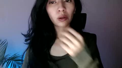 Snapshot of oliviaaa__ chatting on 03.17.26 oliviaaa__ online show from 03.17.26