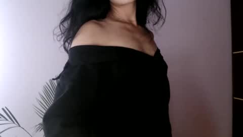 Snapshot of oliviaaa__ chatting on 04.23.26 oliviaaa__ online show from 04.23.26