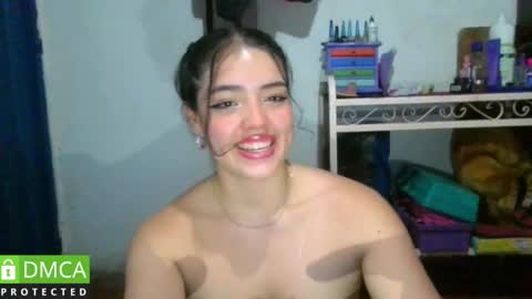 Snapshot of oliviabluee10 chatting on 12.10.24 oliviabluee10 online show from 12.10.24