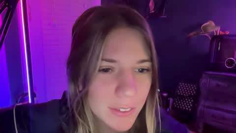 Olivia online show from 01.05.25