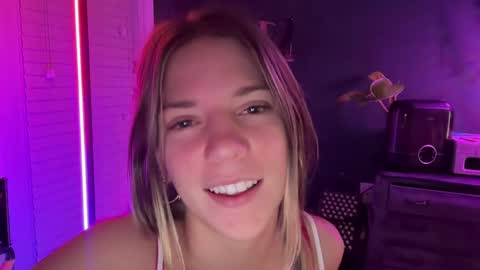 Olivia online show from 01.05.25