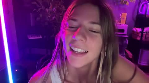 Olivia online show from 01.10.25