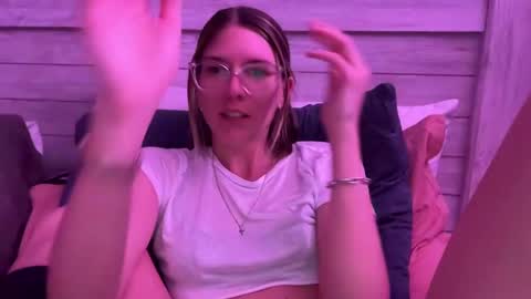Olivia online show from 03.06.25