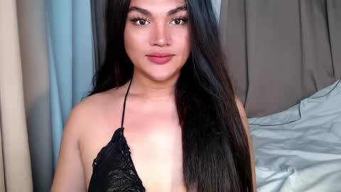 oliviahot22 online show from 12.18.24