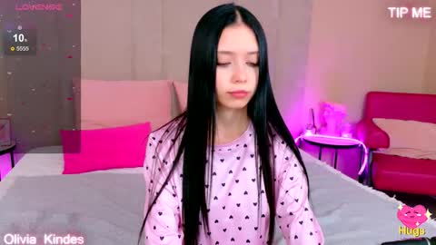 Olivia online show from 10.15.25