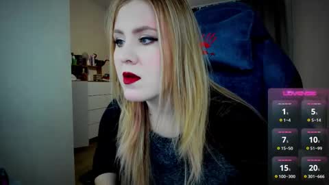 Snapshot of oliviamunk chatting on 10.09.25 . online show from 10.09.25