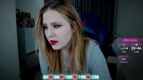 Snapshot of oliviamunk chatting on 10.30.25 . online show from 10.30.25