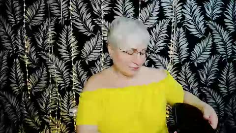 Snapshot of oliviaoskar_ chatting on 06.05.26 Kelly online show from 06.05.26