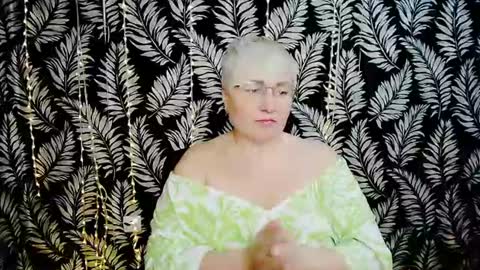 Snapshot of oliviaoskar_ chatting on 06.08.26 Kelly online show from 06.08.26