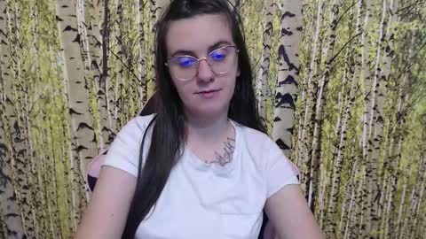 Snapshot of oliviasager chatting on 10.19.25 Mistress Olivia online show from 10.19.25