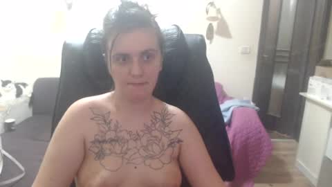 Snapshot of oliviasager chatting on 06.26.26 Mistress Olivia online show from 06.26.26
