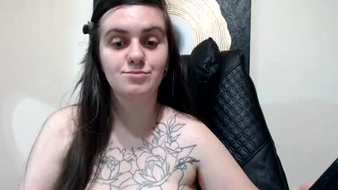 Snapshot of oliviasager chatting on 07.11.26 Mistress Olivia online show from 07.11.26