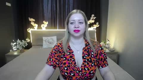 Snapshot of oliviaverr chatting on 04.25.26 Oliviaverr online show from 04.25.26