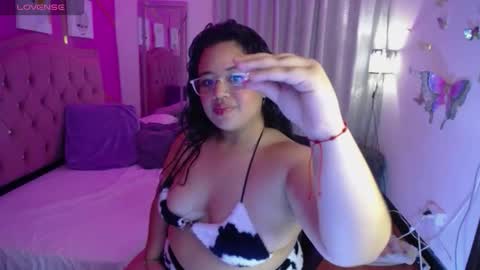 Snapshot of oliviia_cute chatting on 10.09.25 oliviia_cute online show from 10.09.25