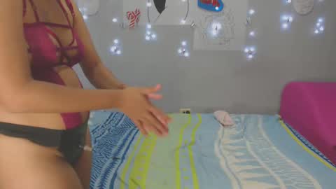 Snapshot of oliviiah chatting on 12.14.24 oliviiah online show from 12.14.24