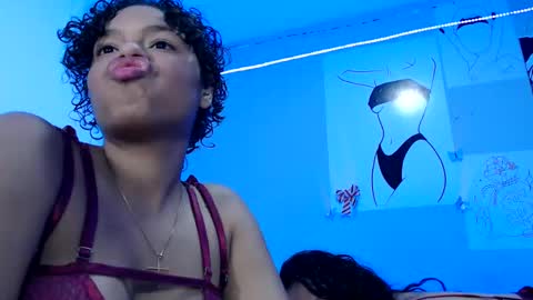 Snapshot of oliviiah chatting on 02.11.25 oliviiah online show from 02.11.25