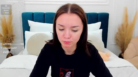 Snapshot of ollyvirg chatting on 02.22.25 Amely online show from 02.22.25