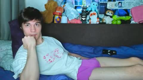 Snapshot of ololkd chatting on 10.08.25 Tony online show from 10.08.25