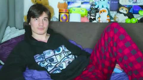 Snapshot of ololkd chatting on 10.29.25 Tony online show from 10.29.25