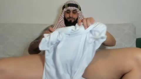 Snapshot of omar_xoxo chatting on 05.10.26 Omar online show from 05.10.26