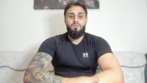 Snapshot of omar_xoxo chatting on 05.11.26 Omar online show from 05.11.26