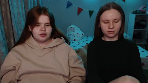 Snapshot of omellyoo chatting on 12.30.24 MellY online show from 12.30.24