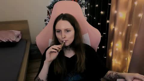 on_yxxx online show from 11.30.25