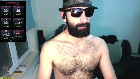 Snapshot of ona_nisme chatting on 12.21.24 ona nisme online show from 12.21.24