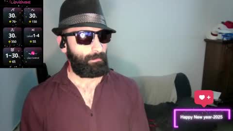 Snapshot of ona_nisme chatting on 01.01.25 ona nisme online show from 01.01.25