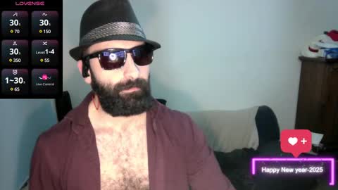 Snapshot of ona_nisme chatting on 01.01.25 ona nisme online show from 01.01.25