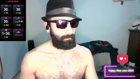 Snapshot of ona_nisme chatting on 01.04.25 ona nisme online show from 01.04.25