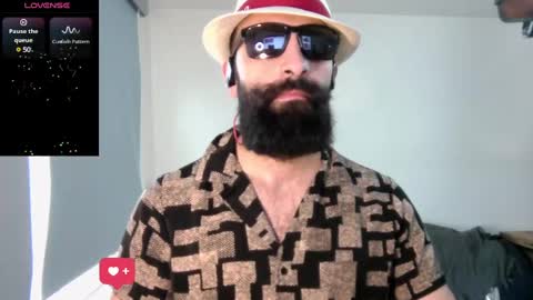 Snapshot of ona_nisme chatting on 02.15.25 ona nisme online show from 02.15.25