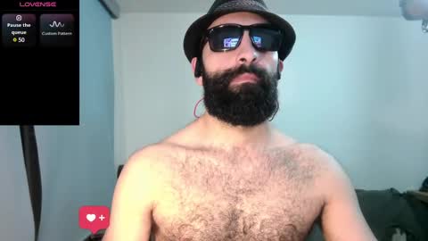 Snapshot of ona_nisme chatting on 02.25.25 ona nisme online show from 02.25.25