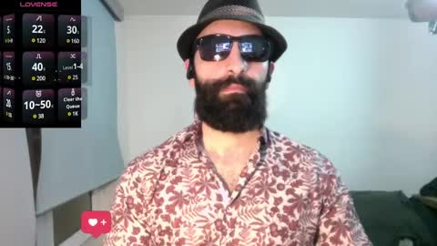 Snapshot of ona_nisme chatting on 02.28.25 ona nisme online show from 02.28.25