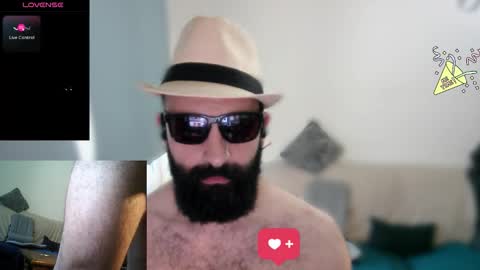 Snapshot of ona_nisme chatting on 09.10.25 ona nisme online show from 09.10.25