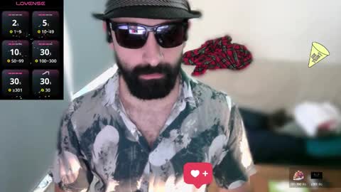 Snapshot of ona_nisme chatting on 10.05.25 ona nisme online show from 10.05.25