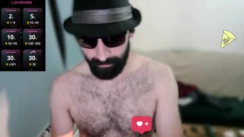 Snapshot of ona_nisme chatting on 10.11.25 ona nisme online show from 10.11.25