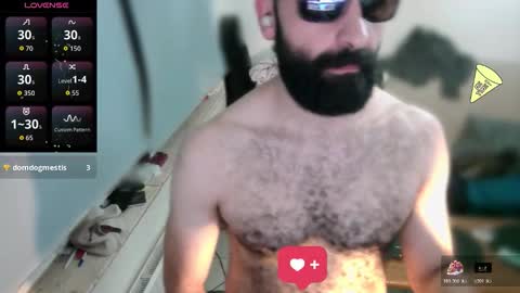 Snapshot of ona_nisme chatting on 10.27.25 ona nisme online show from 10.27.25