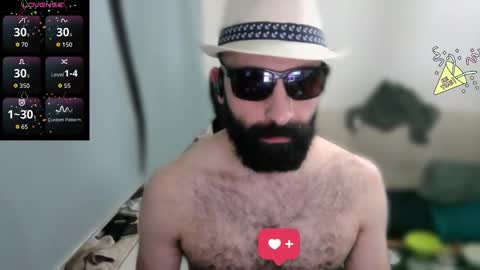 Snapshot of ona_nisme chatting on 10.29.25 ona nisme online show from 10.29.25