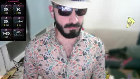 Snapshot of ona_nisme chatting on 02.27.26 ona nisme online show from 02.27.26