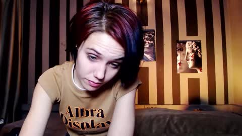 Snapshot of onaloon chatting on 11.24.25 onaloon online show from 11.24.25