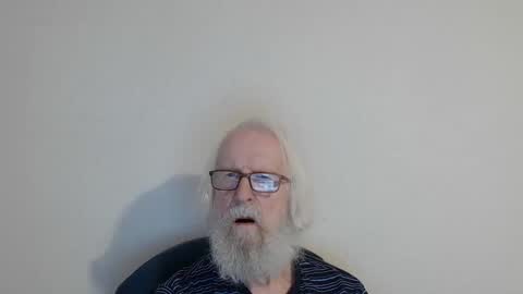 Snapshot of onanister chatting on 10.07.25 Somewhere over the rainbow online show from 10.07.25