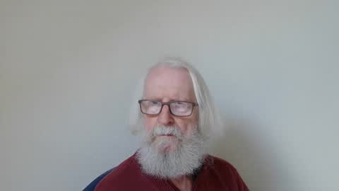 Snapshot of onanister chatting on 10.10.25 Somewhere over the rainbow online show from 10.10.25