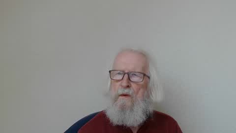 Snapshot of onanister chatting on 10.20.25 Somewhere over the rainbow online show from 10.20.25