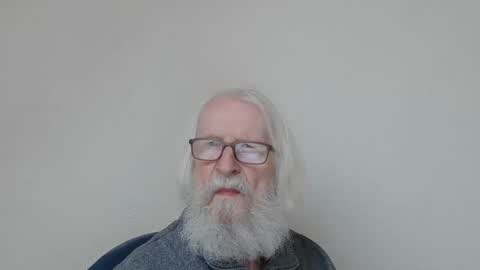 Snapshot of onanister chatting on 11.09.25 Somewhere over the rainbow online show from 11.09.25